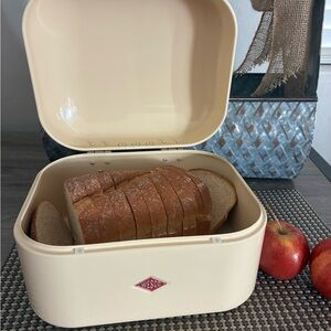 Wesco Bread Box Cream Metal Retro Kitchen Storage Farmhouse